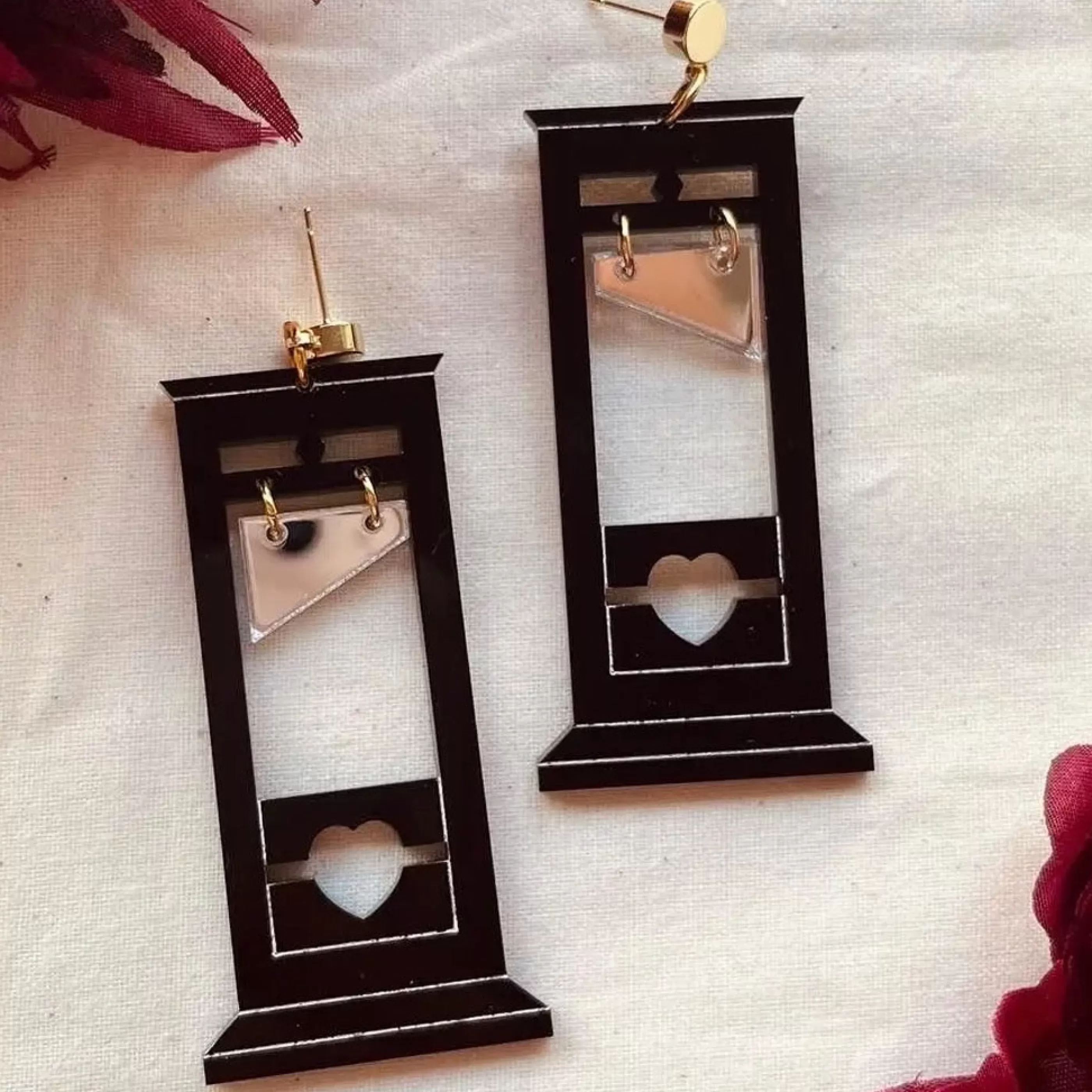 Studio Nena Jewellery>Black Heart Guillotine Earrings