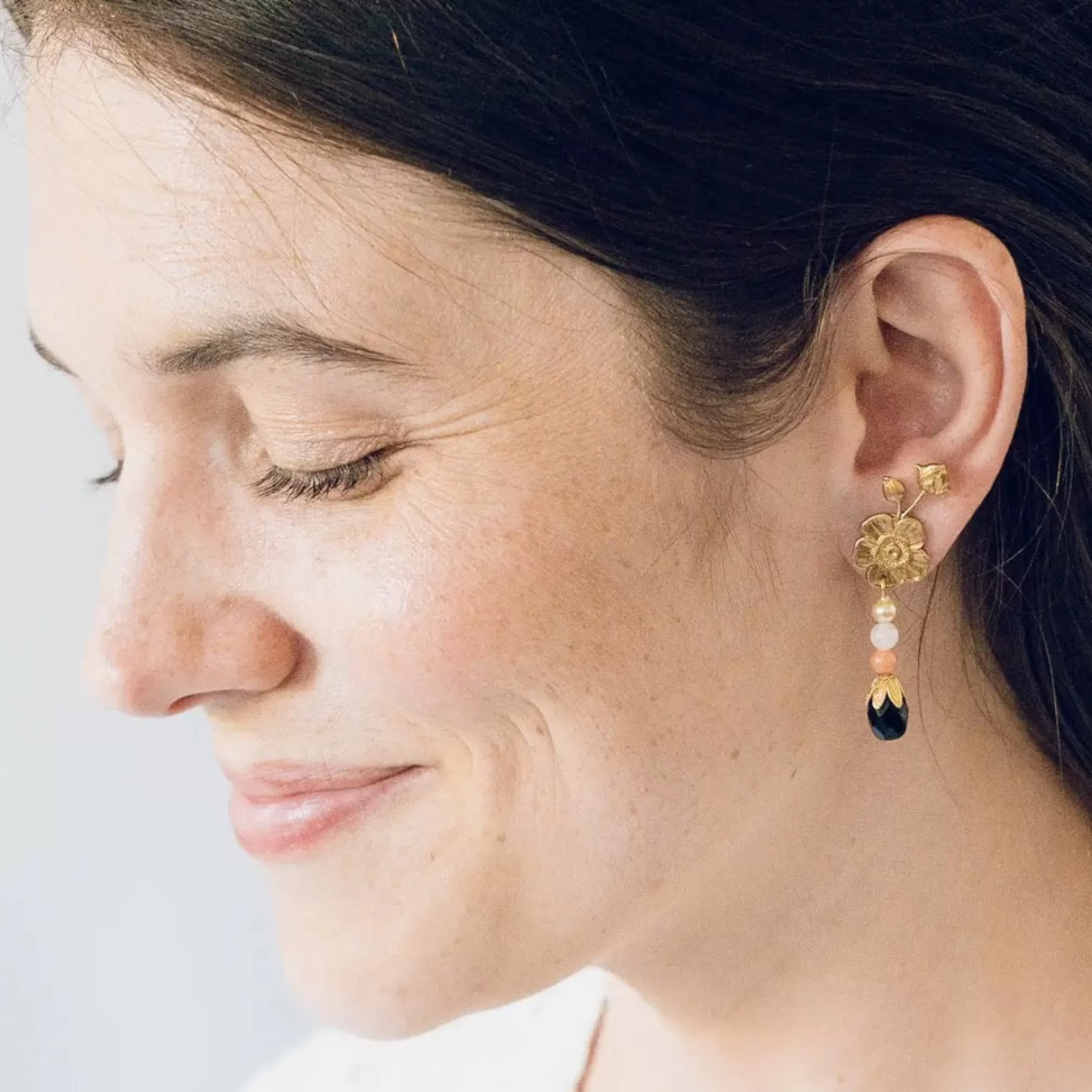 Nest Pretty Things Jewellery>Black Stud Floral Earrings