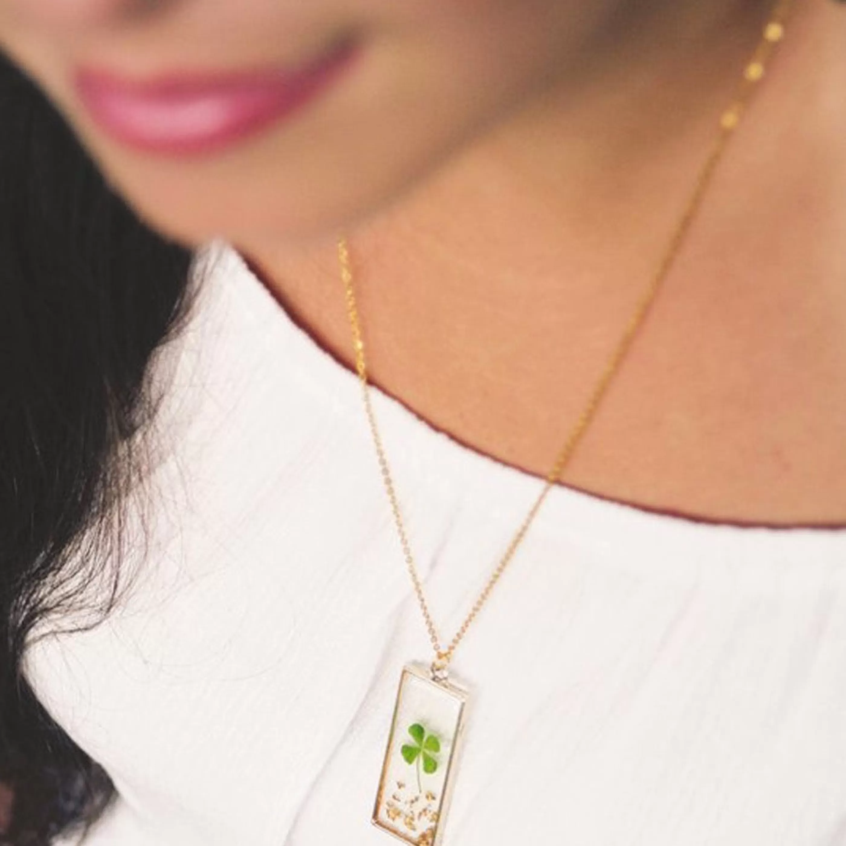 The Pretty Pickle Jewellery>Four Leaf Clover Necklace Gold Leaf