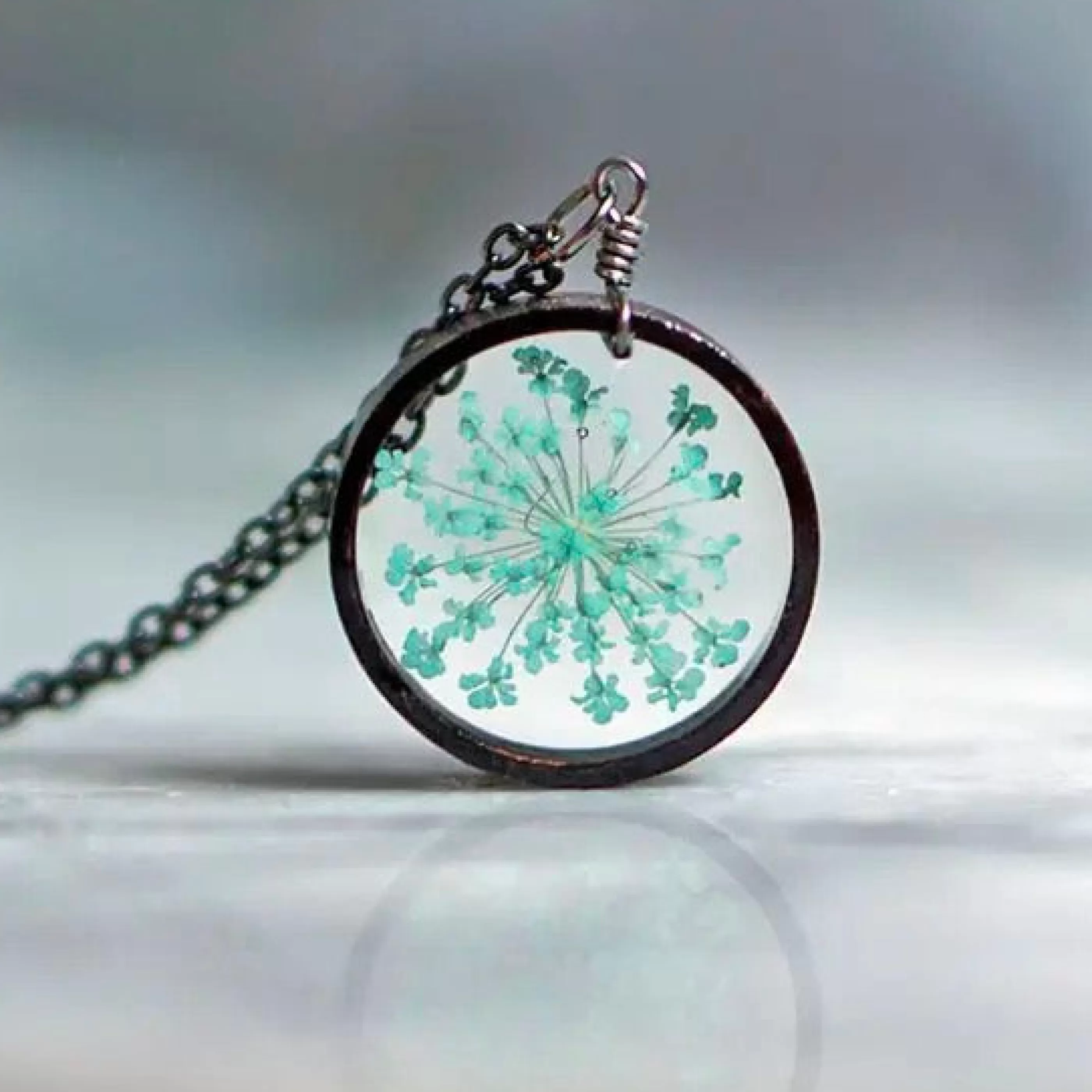 The Pretty Pickle Jewellery>Light Blue Queen Anne's Lace Flower Necklace