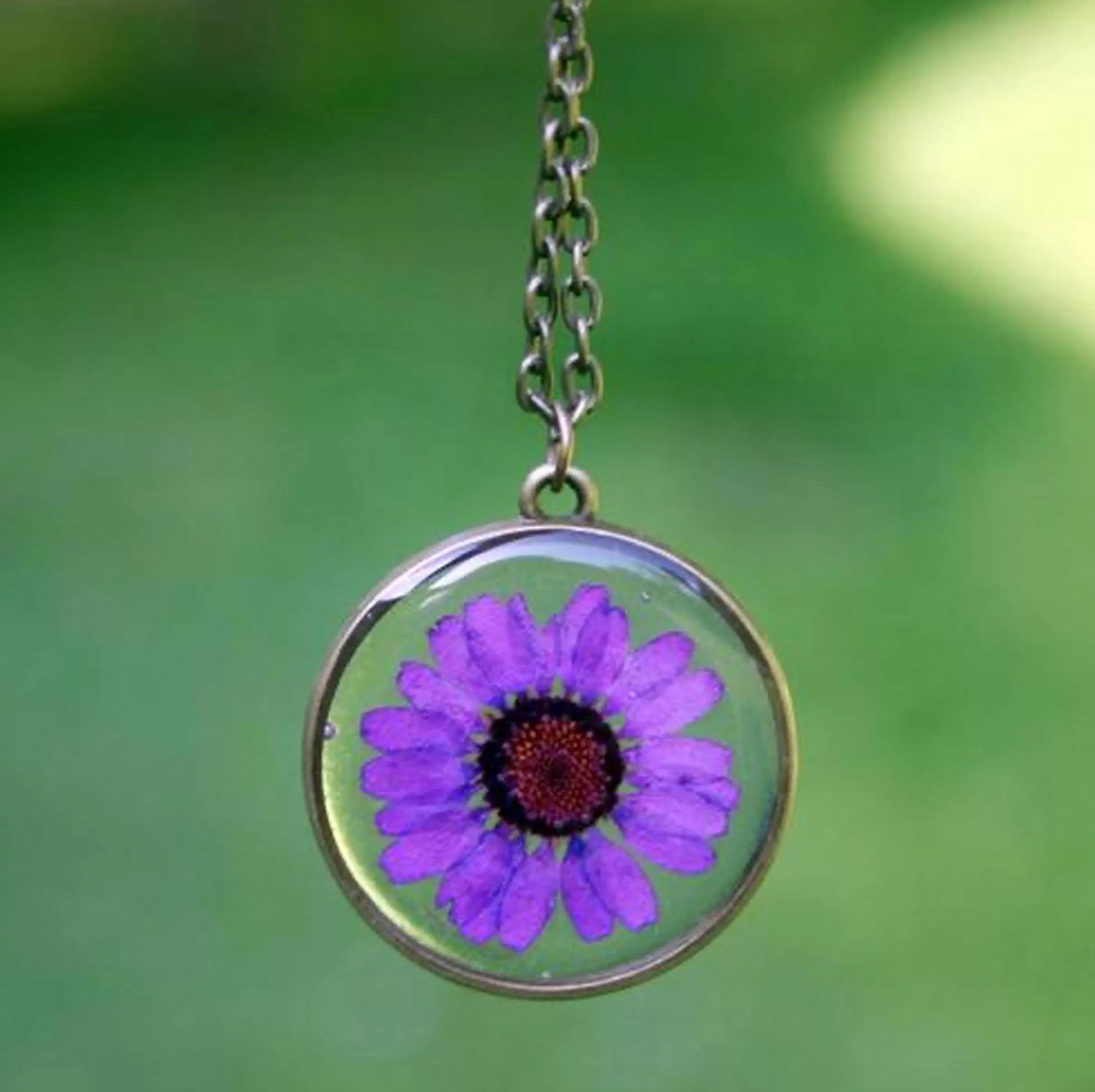 The Pretty Pickle Jewellery>Purple Daisy Necklace Antique Bronze