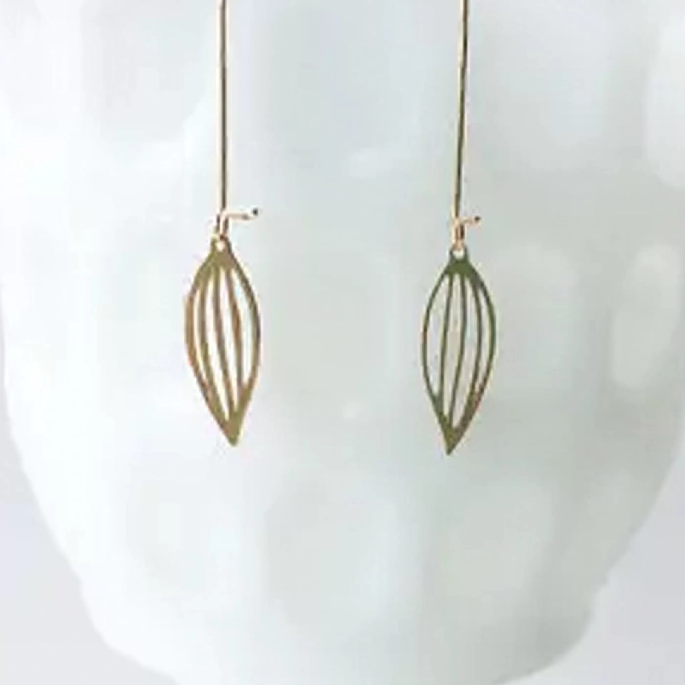 A Tea Leaf Jewelry Jewellery>Seed Earrings Gold