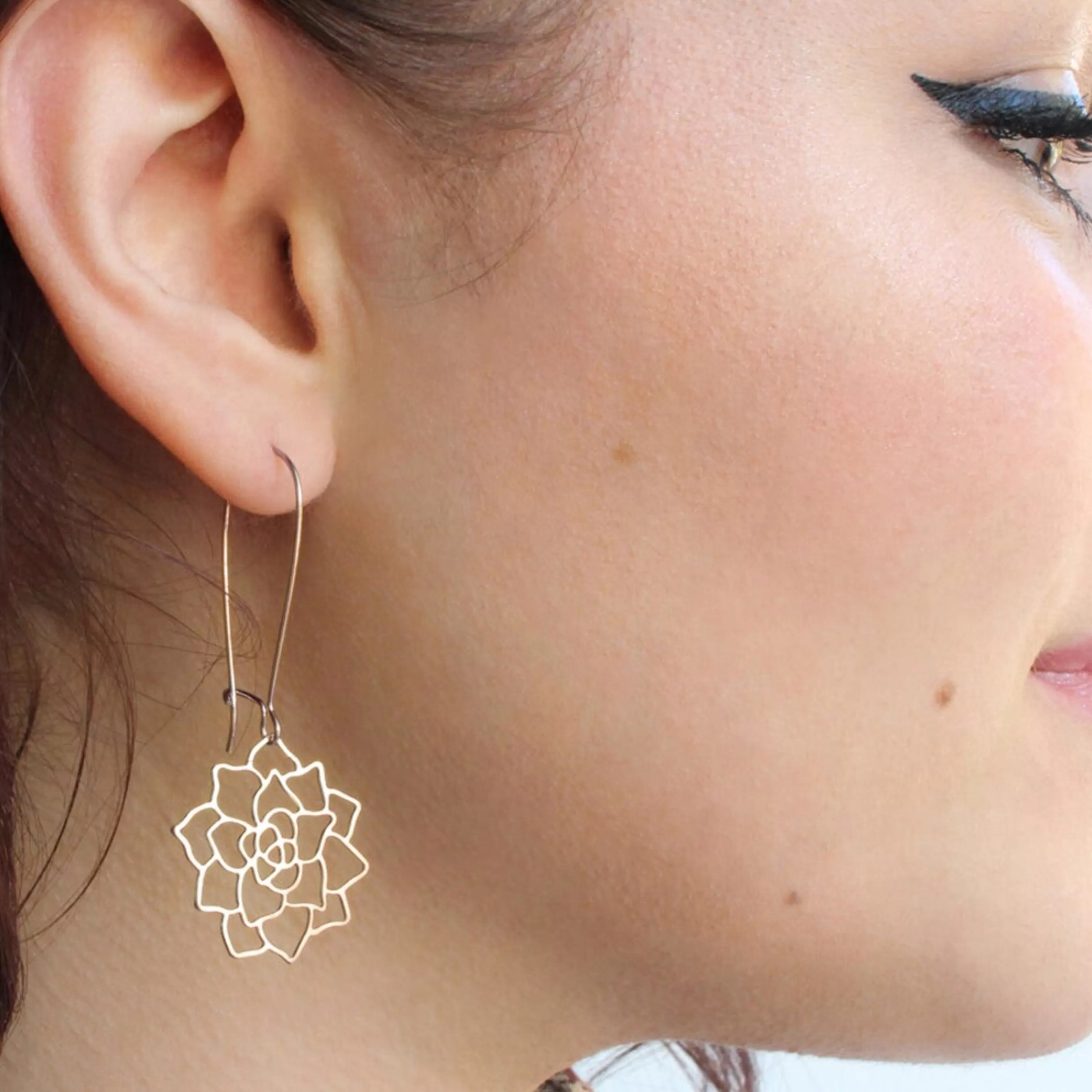 A Tea Leaf Jewelry Jewellery>Succulent Earrings Gold